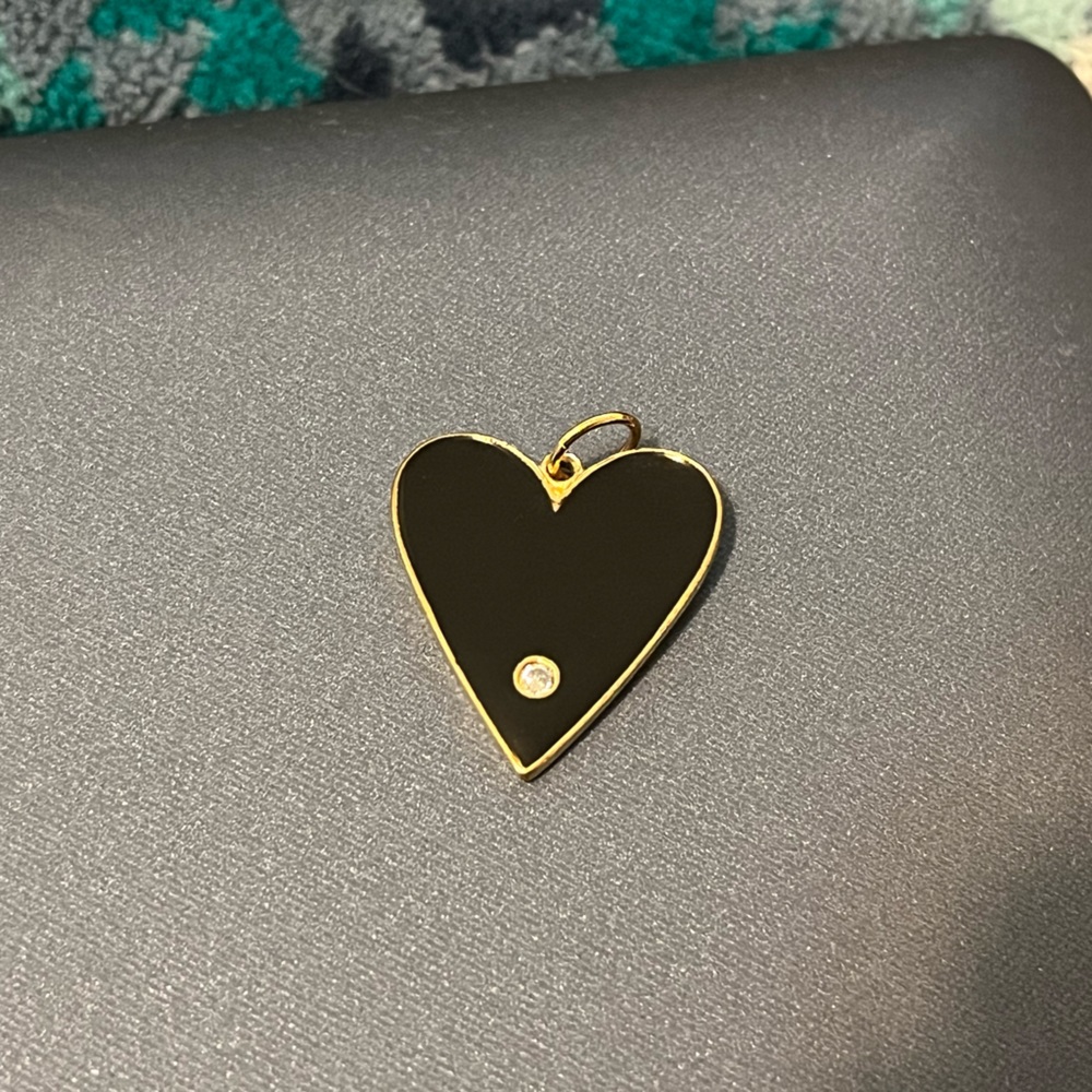 Shymi enamel heart pendant